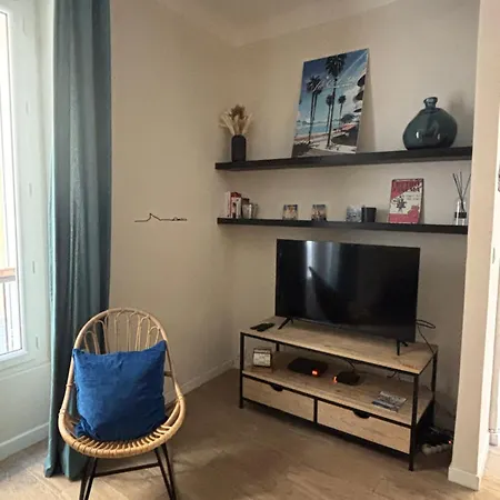 T2 Centre Historique Апартаменты *