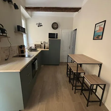 T2 Centre Historique Daire *